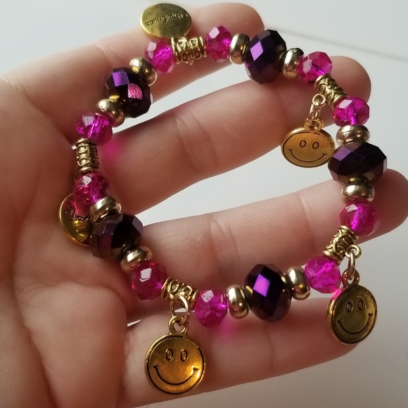 3/$25♥️ Charm Bracelet Hot Pink & Purple with Smiley Charms New - Picture 2 of 5